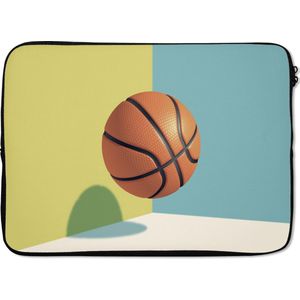 Laptophoes 13 inch - Een basketbal in een kleurrijke omgeving - Laptop sleeve - Binnenmaat 32x22,5 cm - Zwarte achterkant