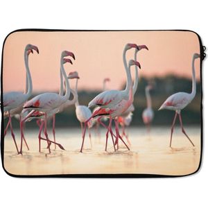 Laptophoes 13 inch - Flamingo's bij zonsondergang - Laptop sleeve - Binnenmaat 32x22,5 cm - Zwarte achterkant