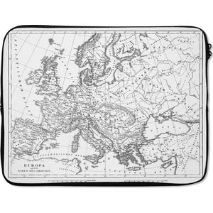 Laptophoes 17 inch - Illustratie van Europa in de tijd van Karel de Grote - Laptop sleeve - Binnenmaat 42,5x30 cm - Zwarte achterkant