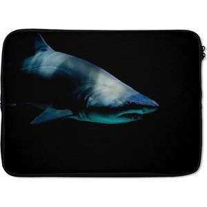 Laptophoes 13 inch 34x24 cm - Roofdieren - Macbook & Laptop sleeve Boze haai op een zwarte achtergrond - Laptop hoes met foto