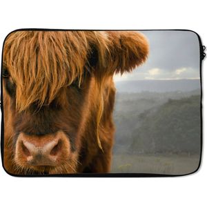 Laptophoes 14 inch 36x26 cm - Schotse Hooglanders  - Macbook & Laptop sleeve Schotse hooglander met oranje pluk - Laptop hoes met foto