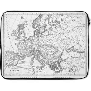 Laptophoes 15.6 inch - Illustratie van Europa in de tijd van Karel de Grote - Laptop sleeve - Binnenmaat 39,5x29,5 cm - Zwarte achterkant