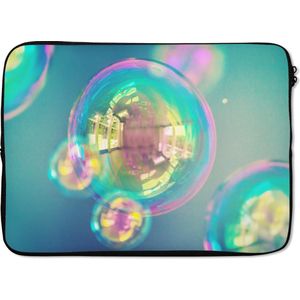 Laptophoes 14 inch 36x26 cm - Bubbels - Macbook & Laptop sleeve Grote gekleurde zeepbel - Laptop hoes met foto