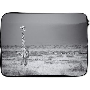 Laptophoes 14 inch - Grote giraffe in zwart-wit - Laptop sleeve - Binnenmaat 34x23,5 cm - Zwarte achterkant