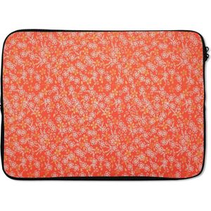 Laptophoes 14 inch - Een oranje met wit bloemdessin - Laptop sleeve - Binnenmaat 34x23,5 cm - Zwarte achterkant