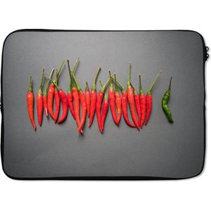 Laptophoes 14 inch 36x26 cm - Minimal Art - Macbook & Laptop sleeve Minimal art van pepers op een grijze achtergrond - Laptop hoes met foto
