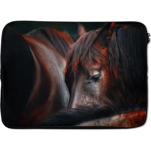 Laptophoes 14 inch 36x26 cm - Paard - Macbook & Laptop sleeve Slapende bruine paarden - Laptop hoes met foto