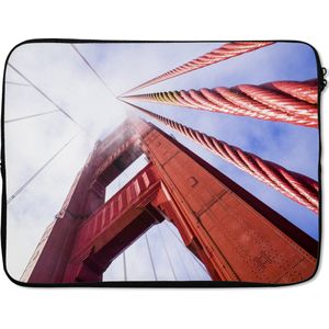 Laptophoes 17 inch - Rode fundering van de Golden Gate Bridge in San Francisco - Laptop sleeve - Binnenmaat 42,5x30 cm