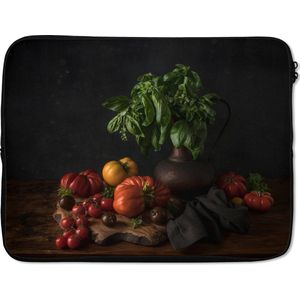 Laptophoes 15 inch 38x29 cm - Stilleven Eten - Macbook & Laptop sleeve Stilleven met tomaten en basilicum - Laptop hoes met foto