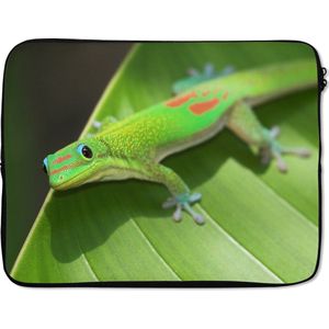 Laptophoes 15.6 inch - Groene gekko op een lelieblad - Laptop sleeve - Binnenmaat 39,5x29,5 cm - Zwarte achterkant