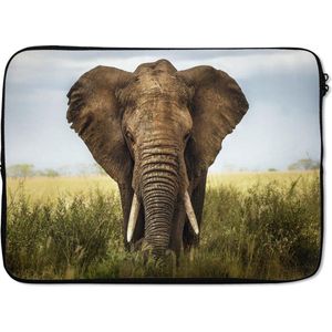 Laptophoes 14 inch 36x26 cm - Olifanten - Macbook & Laptop sleeve Dreigende olifant - Laptop hoes met foto