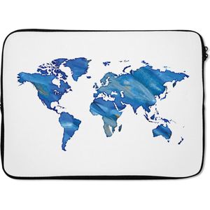 Laptophoes 14 inch 36x26 cm - Waterverf wereldkaart - Macbook & Laptop sleeve Wereldkaart gemaakt met waterverf en een blauwe kleur met strepen op een witte achtergrond - Laptop hoes met foto