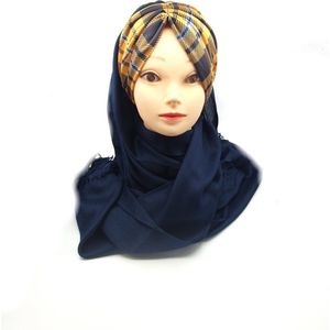 Elagante Blauwe hoofddoek, Mooie hijab.