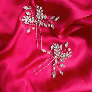 LILITH pitit zilverkleurige bruidsspeld - haaraccessoire bruiloft