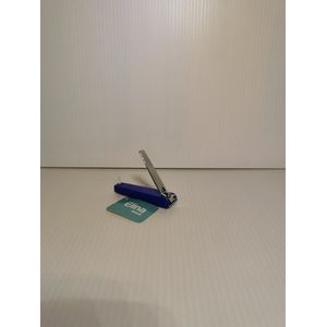 Nagelknipper blauw 6.5*1.5*2cm met handig opvangbakje
