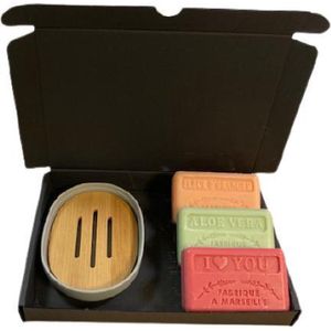 Soap bar set met zeephouder bamboe - zeep savon de marseille Sinaasappelbloesem, Aloë vera, I love you 3x125 gr.