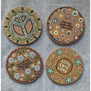 4 stuks onderzetters van kurk in cadeauverpakking - Flower-Power design