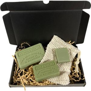 Zeepbox cadeau ezelinnenmelk - shampoo - bodylotion - conditioner - bodybar kersenbloesem en huile d'argan - reiseditie - voor hem en haar