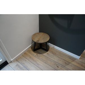 M2-Meubels ronde eikenhouten salontafel of sidetabel met blad van 50cm kleur blackwash en mat zwart onderstel