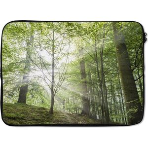 Laptophoes 13 inch - Bos - Bomen - Zon - Laptop sleeve - Binnenmaat 32x22,5 cm - Zwarte achterkant