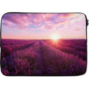 Laptophoes 14 inch - Lavendel - Bloemen - Frankrijk - Laptop sleeve - Binnenmaat 34x23,5 cm - Zwarte achterkant