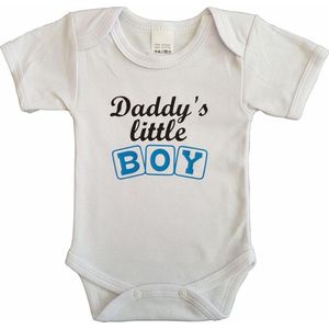 Witte romper met ""Daddy's little boy"" - maat 68 - vader, vaderdag, babyshower, zwanger, cadeautje, kraamcadeau, grappig, geschenk, baby, tekst, bodieke