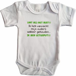 Witte romper met ""Laat mij met rust!!! Ik heb vannacht mijn ouders wakker gehouden... Ik ben uitgeput!!!"" - 9 maanden - babyshower, zwanger, cadeautje, kraamcadeau, grappig, geschenk, baby, tekst, bodieke