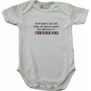 Witte romper met ""Alle baby's zijn lief, maar de liefste baby's zijn geboren in... November"" - maat 74/80 - babyshower, zwanger, cadeautje, kraamcadeau, grappig, geschenk, baby, tekst, bodieke