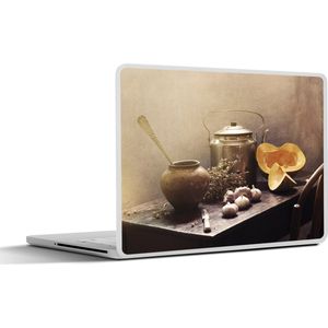 Laptop sticker - 10.1 inch - Stilleven - Pompoen - Knoflook - Pan - Tafel - 25x18cm - Laptopstickers - Laptop skin - Cover