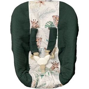 stokke newborn hoes donker groen wild animal