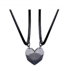Ketting set met magneet - Magnetische ketting met hartjes - Romantisch - Koppel ketting - Vriendschap ketting - Sinterklaas cadeau - Kerst cadeau