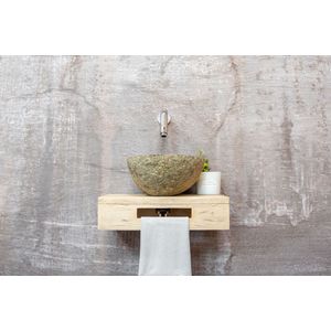 Saniclear Seba fonteinset met eiken plank, rivierstenen waskom en chromen kraan voor in het toilet