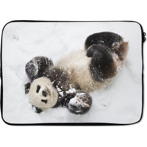 Laptophoes 13 inch - Panda - Sneeuw - Baby - Laptop sleeve - Binnenmaat 32x22,5 cm - Zwarte achterkant