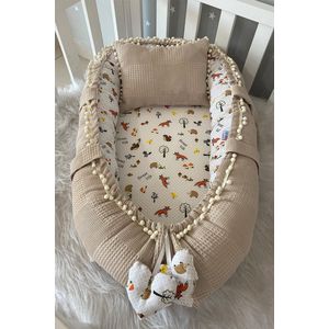 Jaju Baby - Babynestje en Hoofdkussen - Organische Katoen - Antibacterieel Babynestje - Anti-Allergisch Babynestje - Lichtbruin en Vos Patroon - 74 x 40 cm