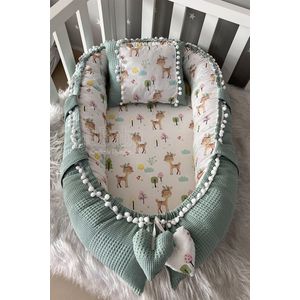 Jaju Baby - Babynestje en Hoofdkussen - Organische Katoen - Antibacterieel Babynestje - Anti-Allergisch Babynestje - Groen en Gazelle Patroon - 74 x 40 cm
