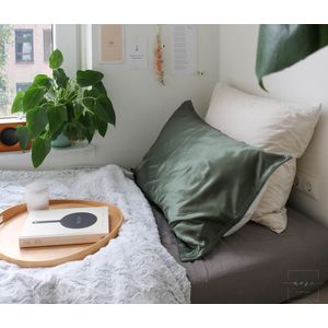 Mori Concept - Essential zijde kussensloop - 50x75 - Moss Groen - 100% Moerbei zijde Voorkant – Mulberry Silk Pillowcase