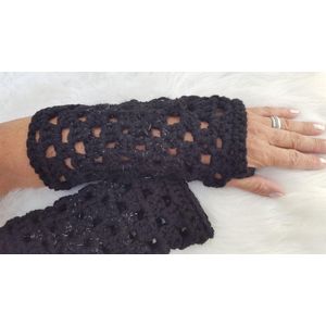 Handgemaakte vingerloze handschoenen / polswarmers in zwart met glinsterdraad gehaakt Maat L / XL