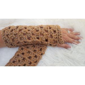 Handgemaakte dames vingerloze handschoenen / polswarmers in bruin met glinsterdraad gehaakt. Maat L / XL