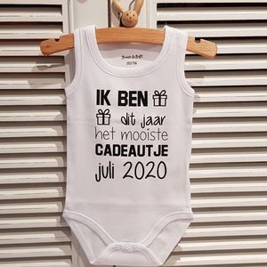 Baby Rompertje met tekst zwangerschap aankondiging - announcement Ik ben dit jaar het mooiste cadeautje met maand |  wit zwart | maat 50-56 | cadeau papa mama oom tante opa en oma See you in maand  rompertjes baby met tekst - rompertje  wit