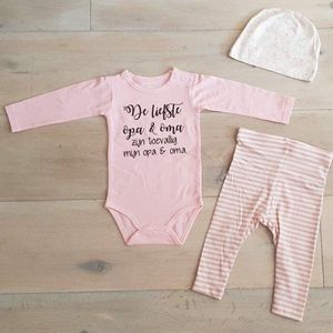 Baby Meisjes cadeau geboorte Setje 3-delig newborn | maat 74-80 | roze mutsje beertje roze broekje streep en roze romper lange mouw met tekst zwart jullie kunnen het | Bodysuit | Huispakje | Kraamkado | Gift Set