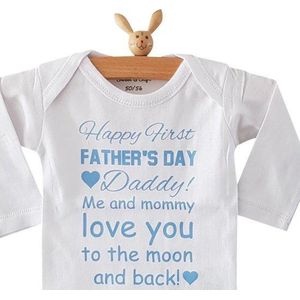 Baby Rompertje zoon jongen tekst papa eerste Vaderdag cadeau van mama | Happy first father’s Day daddy me and mommy love you to the moon and back | lange mouw | wit blauw | maat 50-56 | mooiste cadeautje kind cadeautje liefste lief leukste