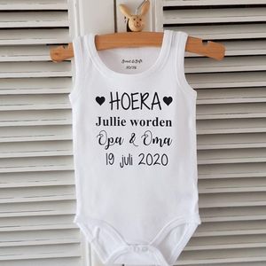 Bekendmaking zwangerschap Baby Rompertje Hoera jullie worden opa en oma  maand maat 50/56 cadeautje aanstaande baby jongen meisje unisex - baby  - rompertjes baby - rompertjes baby met tekst - rompers - rompertje - rompertjes - stuks 1 - wit