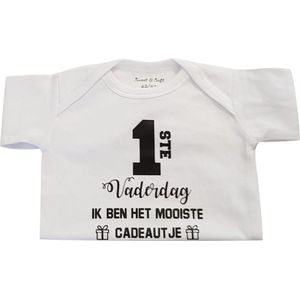 Rompertje baby tekst cadeau voor de liefste aanstaande papa | eerste 1ste Vaderdag ik ben het mooiste cadeautje | korte mouw | wit zwart | maat 62-68 | mooiste cadeautje kind lief unisex bekendmaking zwangerschap aankondiging