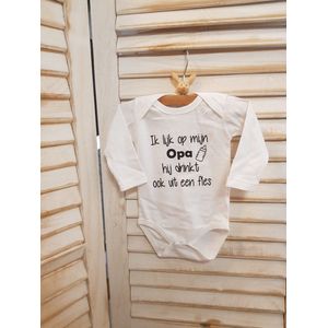 Baby Rompertje met tekst | Ik lijk op mijn Opa hij drink ook uit een fles | Lange mouw | wit zwart | maat 50/56 | zwangerschap aankondigen grappig cadeau