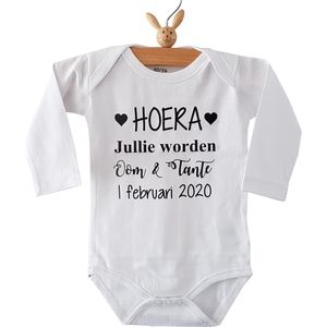 Baby Rompertje met tekst hoera jullie worden oom en tante met de uitgerekende maand erbij bekendmaking zwangerschap aanstaande baby jongen meisje unisex lange mouw wit maat 50-56