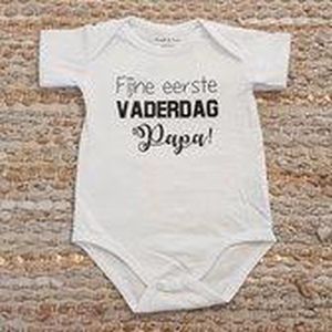 Baby rompertje met tekst eerste Vaderdag papa cadeau voor de liefste aanstaand
