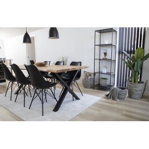 Tony eethoek , 1 eetkamertafel en 6 eetkamerstoelen, eik en zwart.