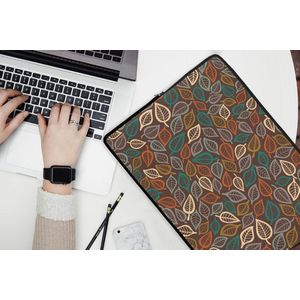 Laptophoes 17 inch - Bladeren - Natuur - Herfst - Bohemian - Laptop sleeve - Binnenmaat 42,5x30 cm - Zwarte achterkant