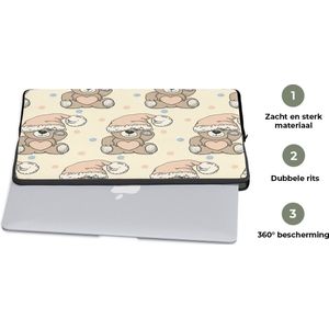 Laptophoes 17 inch - Knuffelbeer - Slaapmuts - Kinderen - Pastel - Laptop sleeve - Binnenmaat 42,5x30 cm - Zwarte achterkant