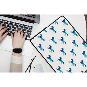 Laptophoes 17 inch - Meisjes - Paarden - Kristallen - Patronen - Girl - Blauw - Kinderen - Kind - Laptop sleeve - Binnenmaat 42,5x30 cm - Zwarte achterkant